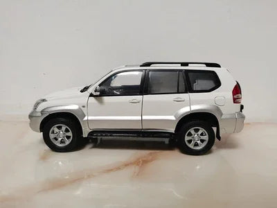 1:18 TOYOTA PRADO GX 2008