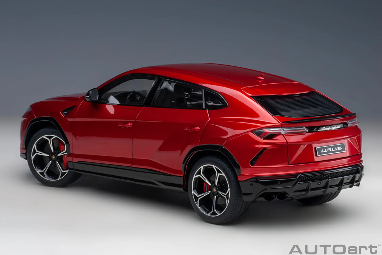 1:18 LAMBORGHINI URUS