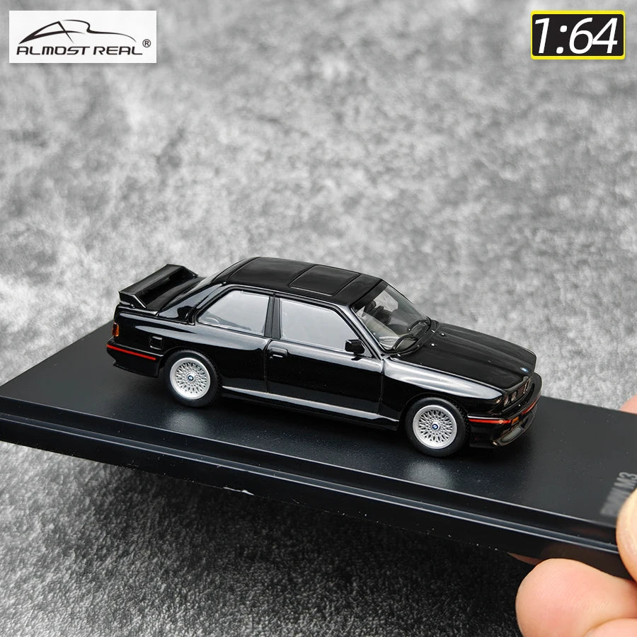 1:64 BMW M3 E30