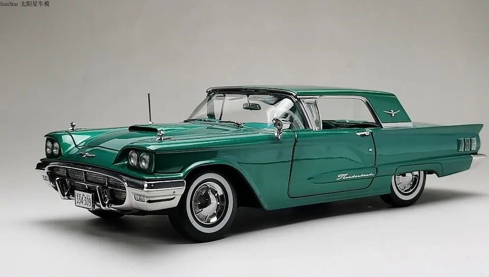 1:18 Ford Thunderbird 1960