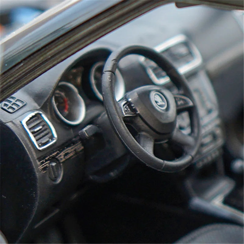 1:18 SKODA Yeti