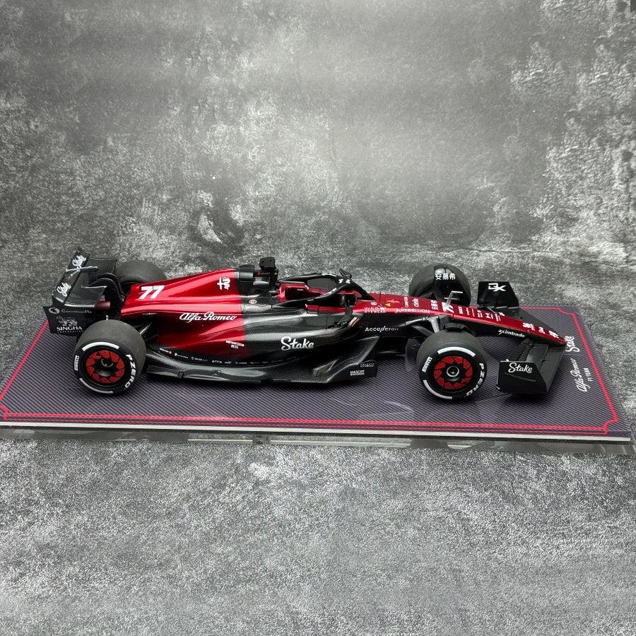 1:18 Alfa Romeo F1 C43 Zhou Guanyu 2023 F1