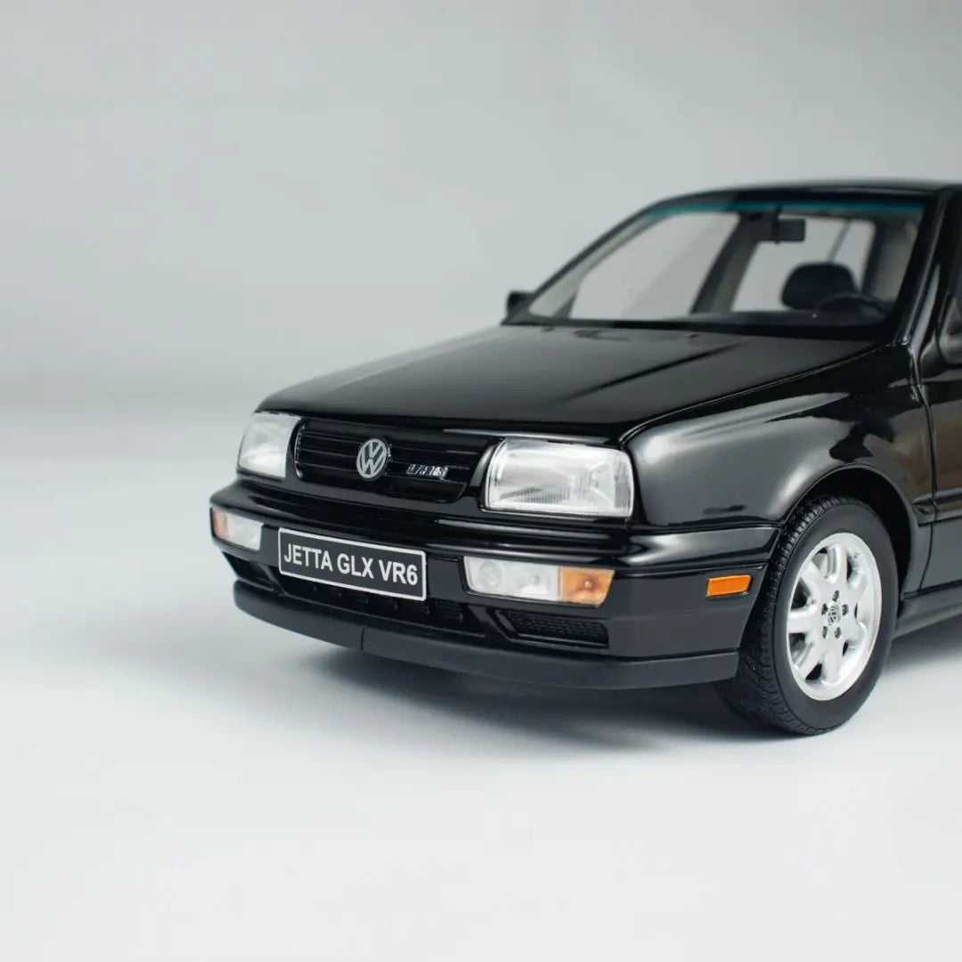 1:18 Volkswagen Jetta GLX VR6