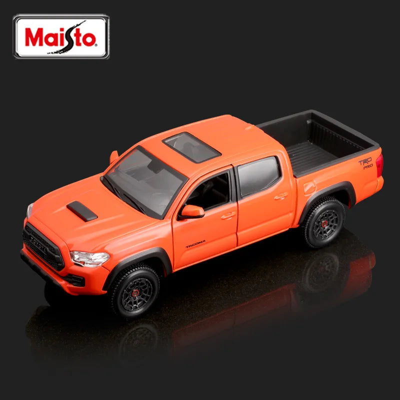 1:27 Toyota Hilux
