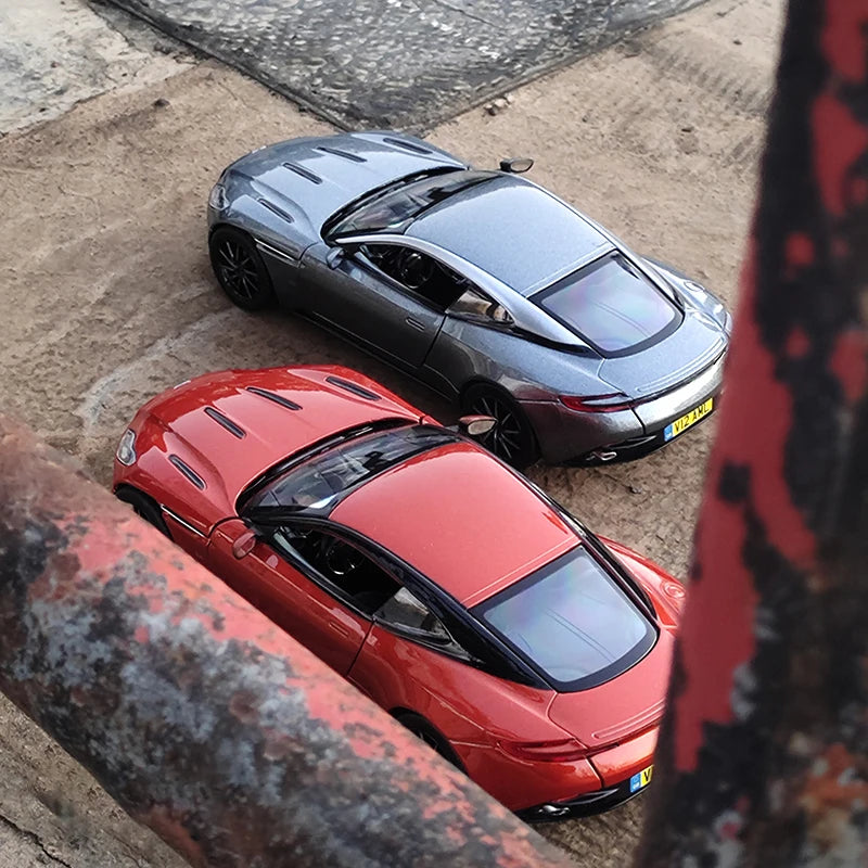 1:24 Aston Martin DB11
