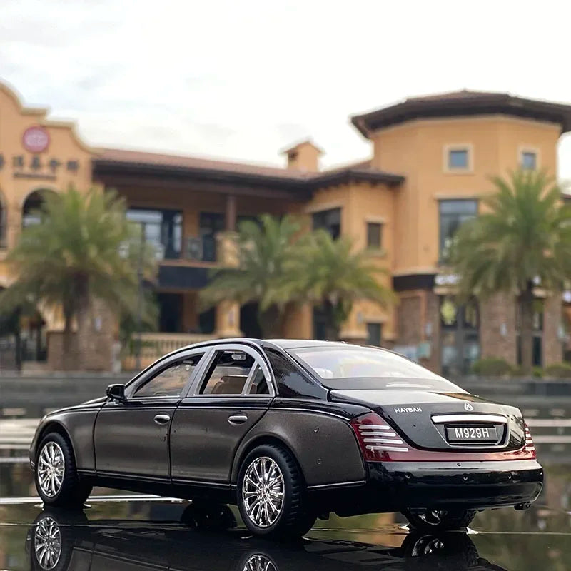 1:24 Mercedes-Benz Maybach 62s