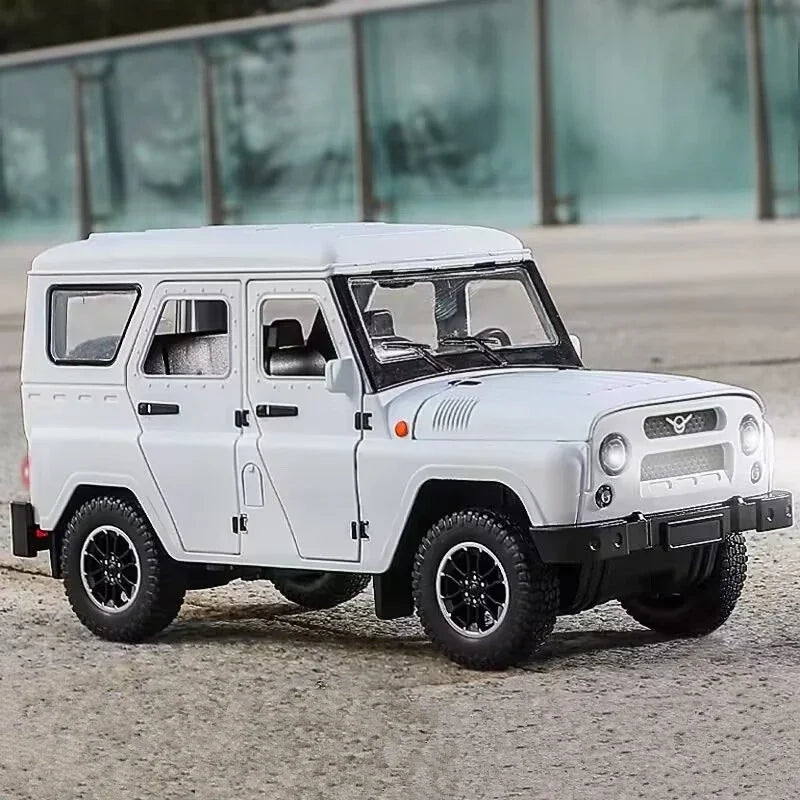 1:18 Russia UAZ Hunter