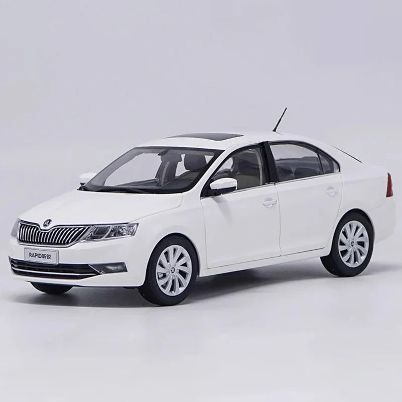 1:18 Skoda RAPID 2018