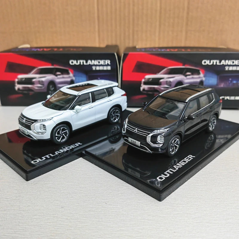 1:43 Mitsubishi Outlander