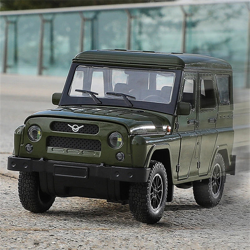 1:18 UAZ Hunter