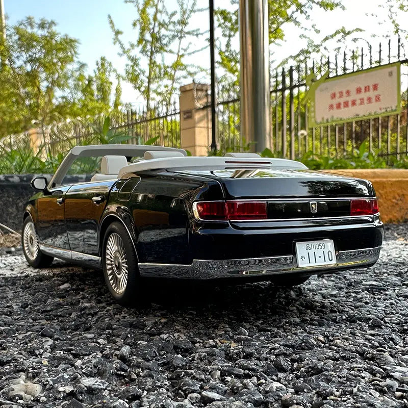 1:18 Toyota Century Convertible