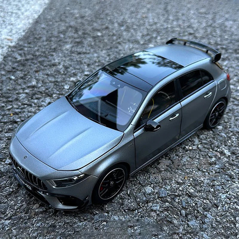 1:18 Mercedes-Benz A45 AMG