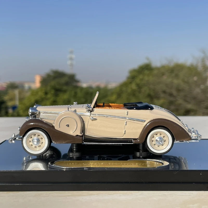 1:43 Classical Old Car