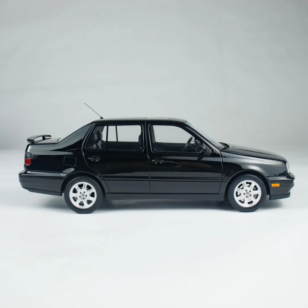 1:18 Volkswagen Jetta GLX VR6