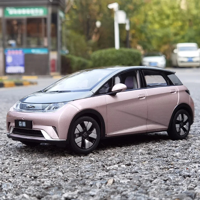 1:18 BYD Dolphin