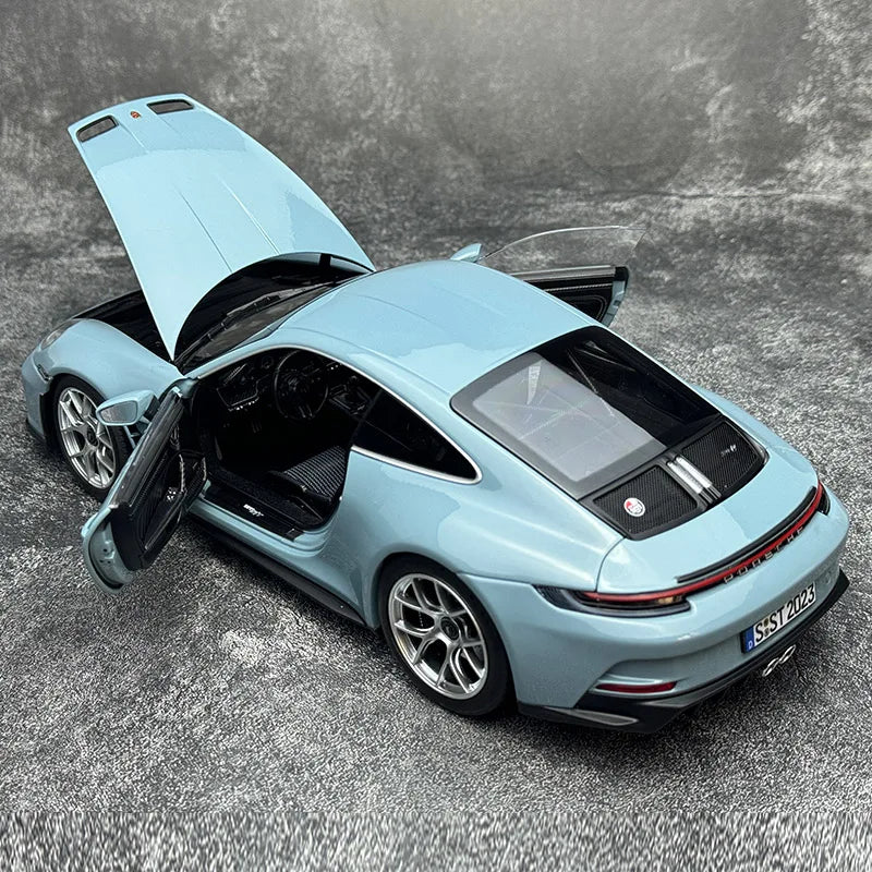 1:18 Porsche 911 ST 2023