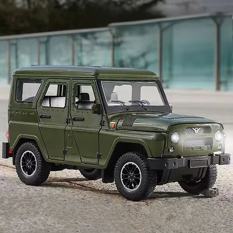 1:18 UAZ Hunter
