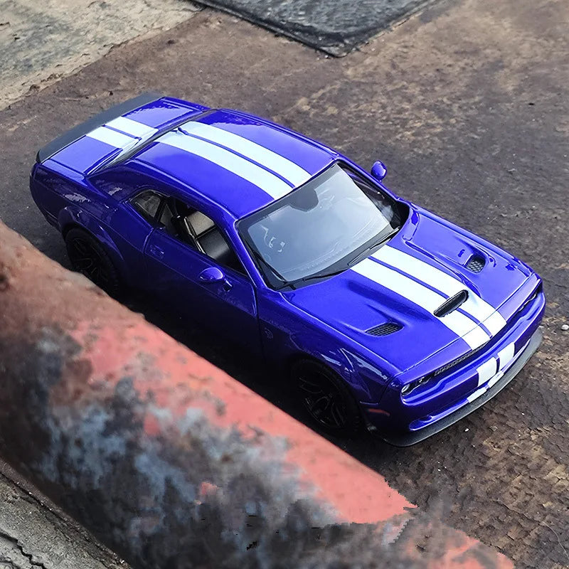 1:24 Dodge Challenger Hellcat SRT