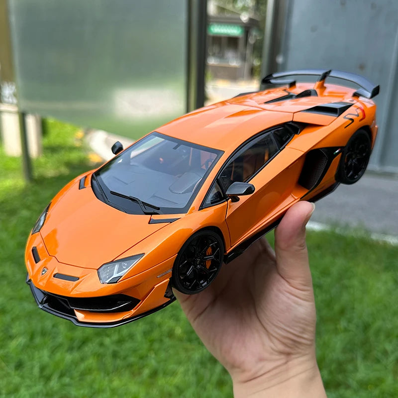 1:18 Lamborghini AVENTADOR SVJ