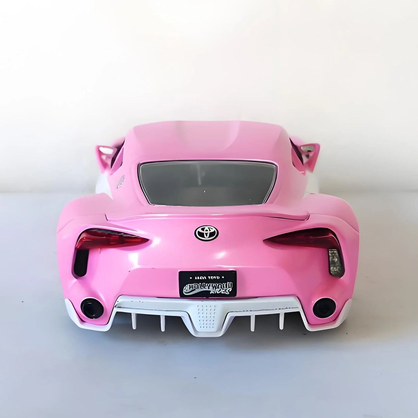 1:24 TOYOTA FT -1 COMCEPT