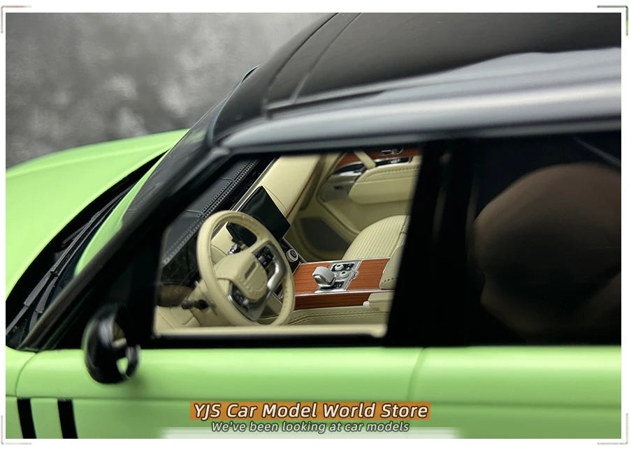 1:18 Range Rover LWB (Long Wheelbase) SUV 2022