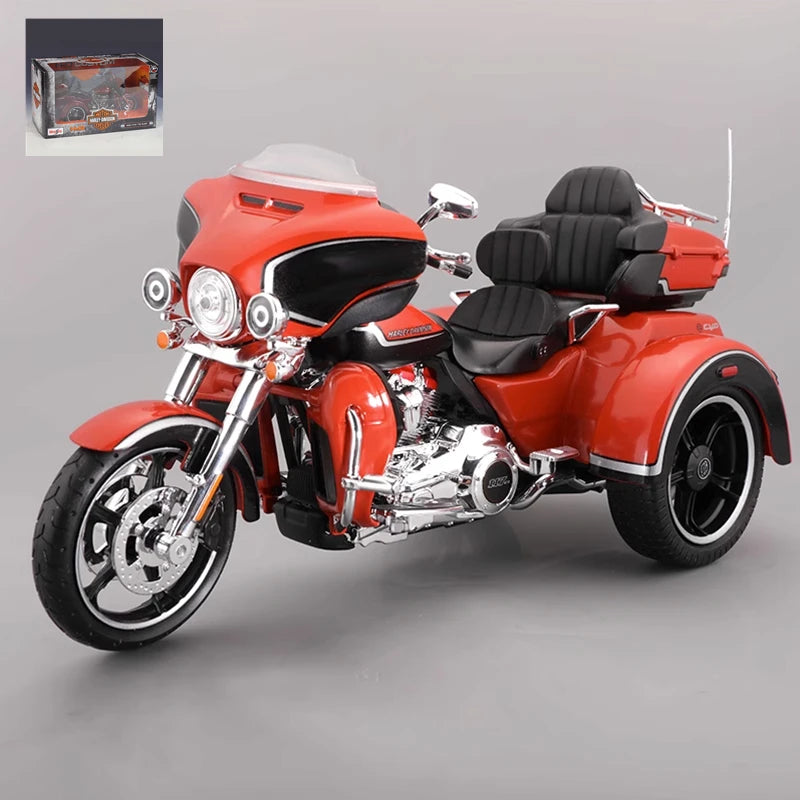 1:12 Harley Davidson 2021 CVO Tri Glide