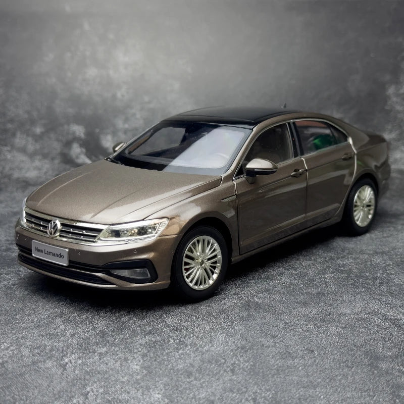 1:18 scale Volkswagen New Lamando Alloy car model sedan Metal material Holiday gift Send to a friend Collect Static ornament