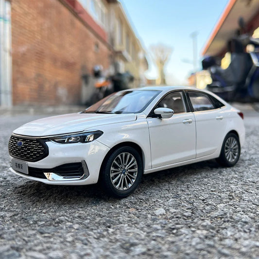 1:18 Ford ESCORT 2022