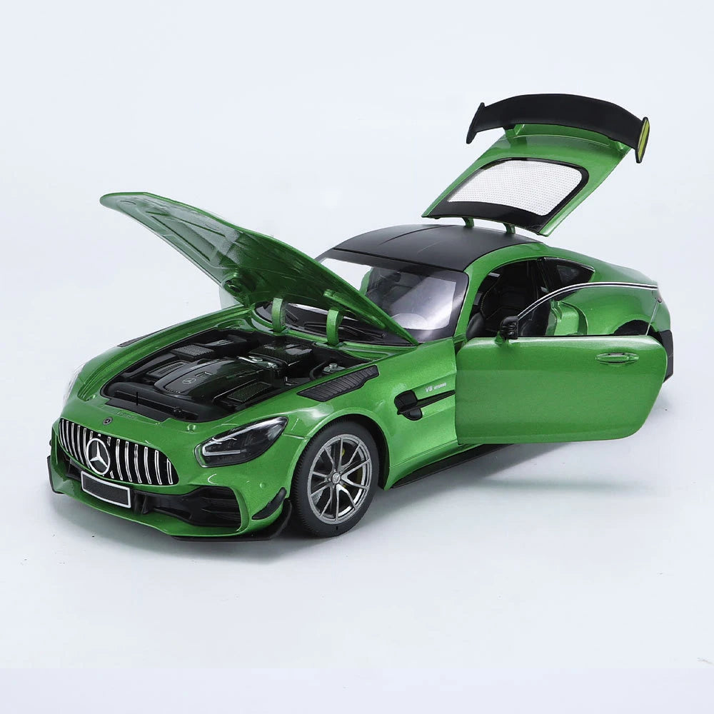 1:18 Mercedes Benz GTR