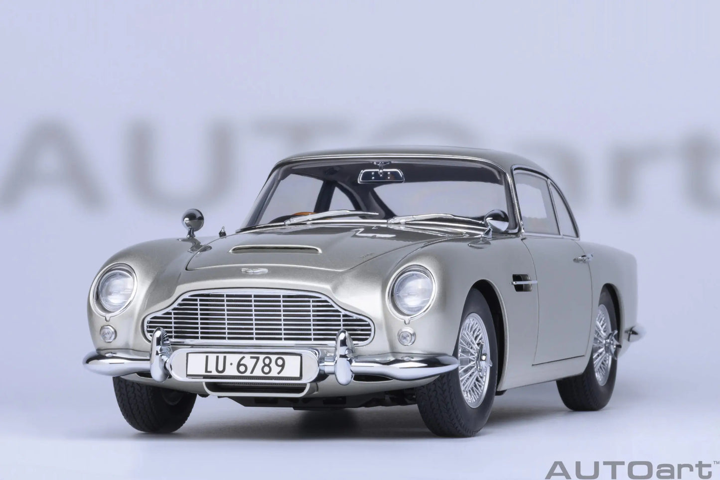 1:18 Aston Martin DB5 007 Movie Edition