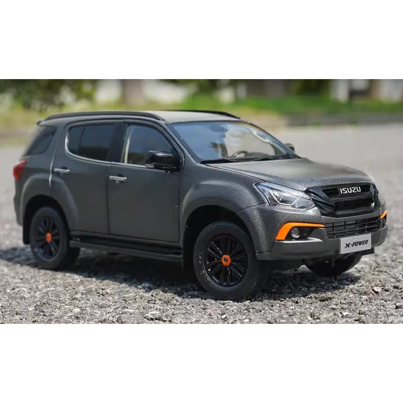 1:18 ISUZU MU-X Off-road Vehicle