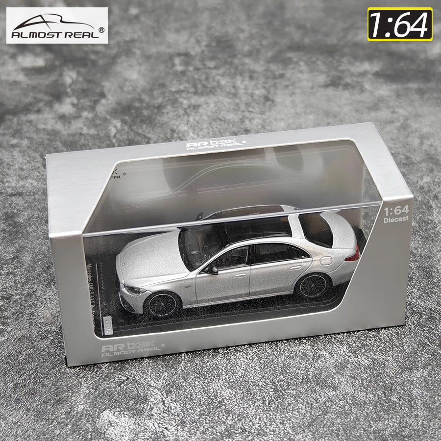 1:64 Mercedes-Benz S63 E Performance 2023