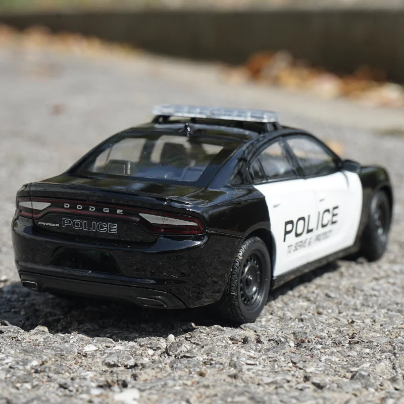 1:24 Dodge Charger Pursuit 2016