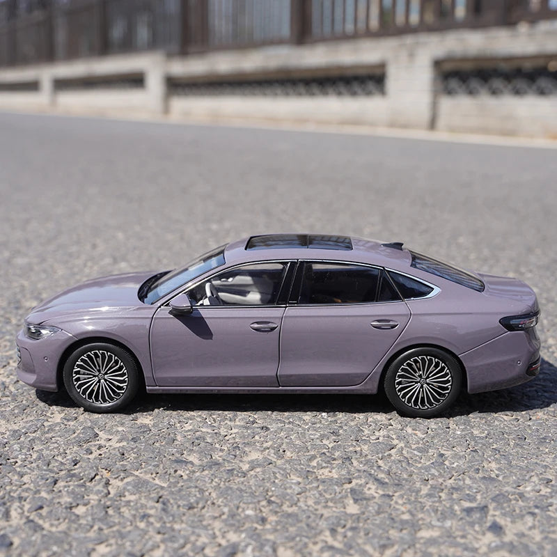 1:18 Volkswagen PASSAT Pro 2024