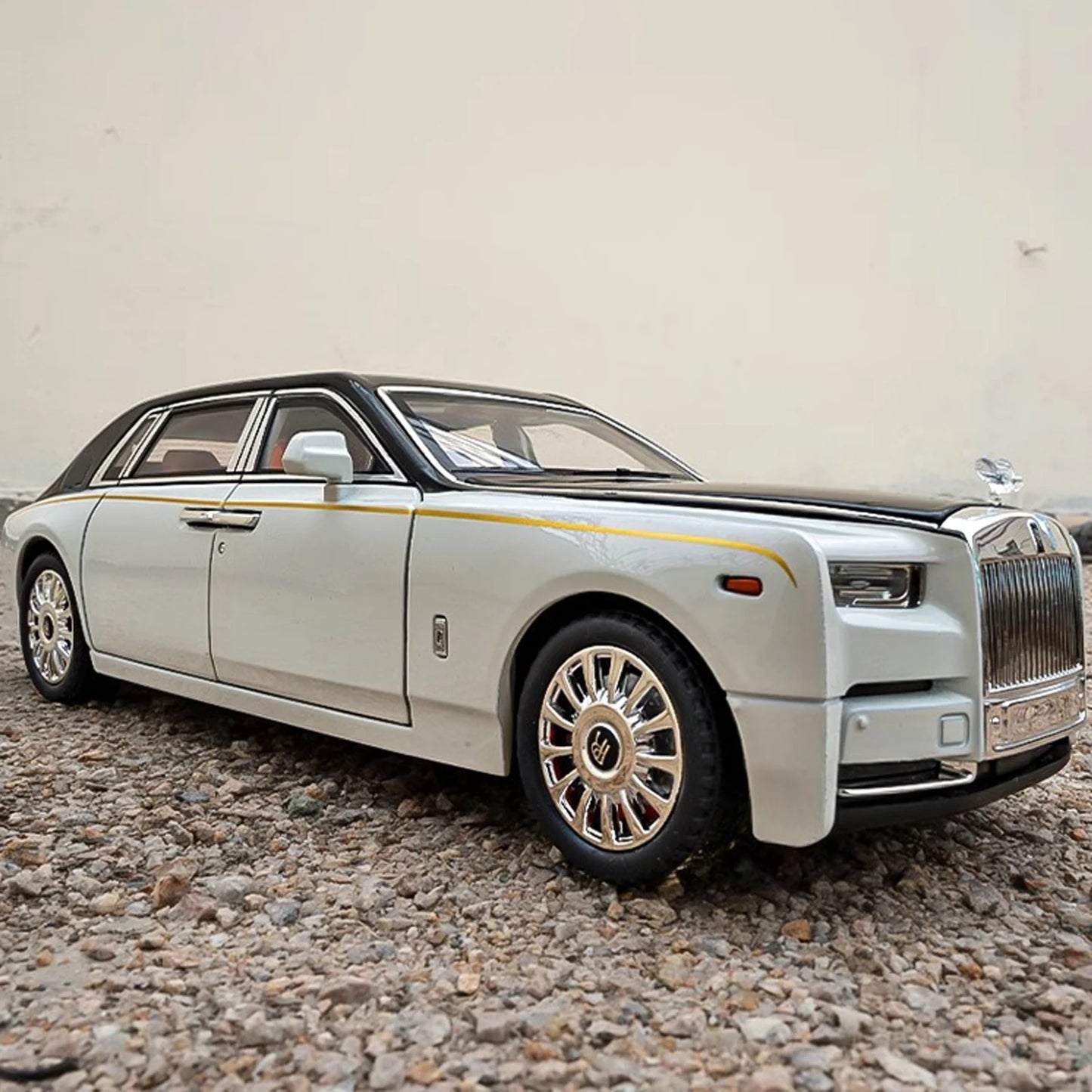 1:18 Rolls-Royce Phantom VIII
