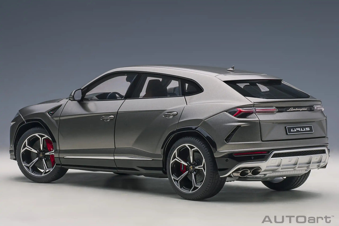 1:18 LAMBORGHINI URUS