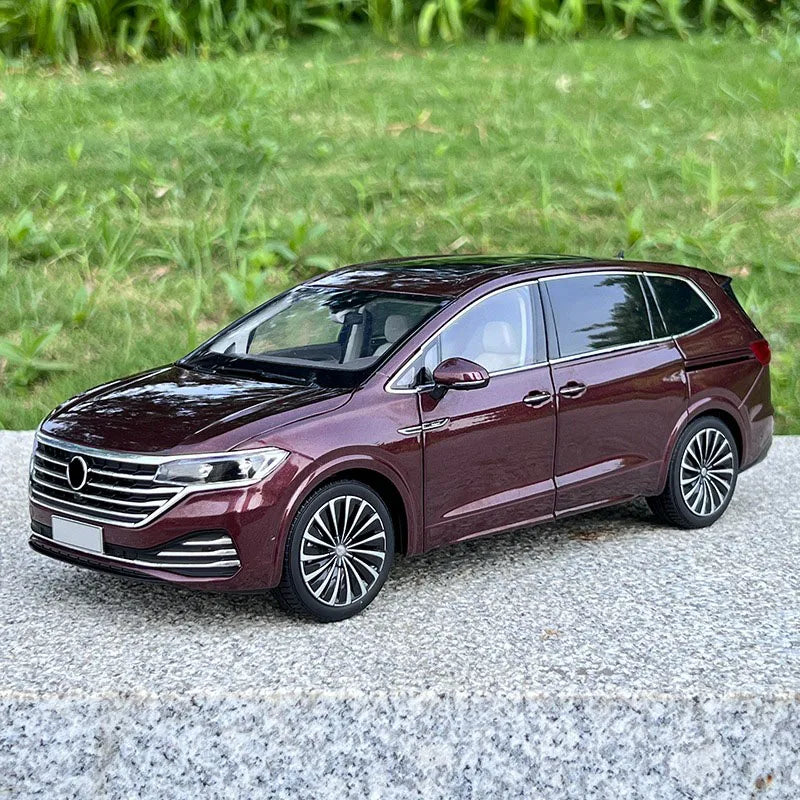 1:18 Volkswagen Viloran MPV
