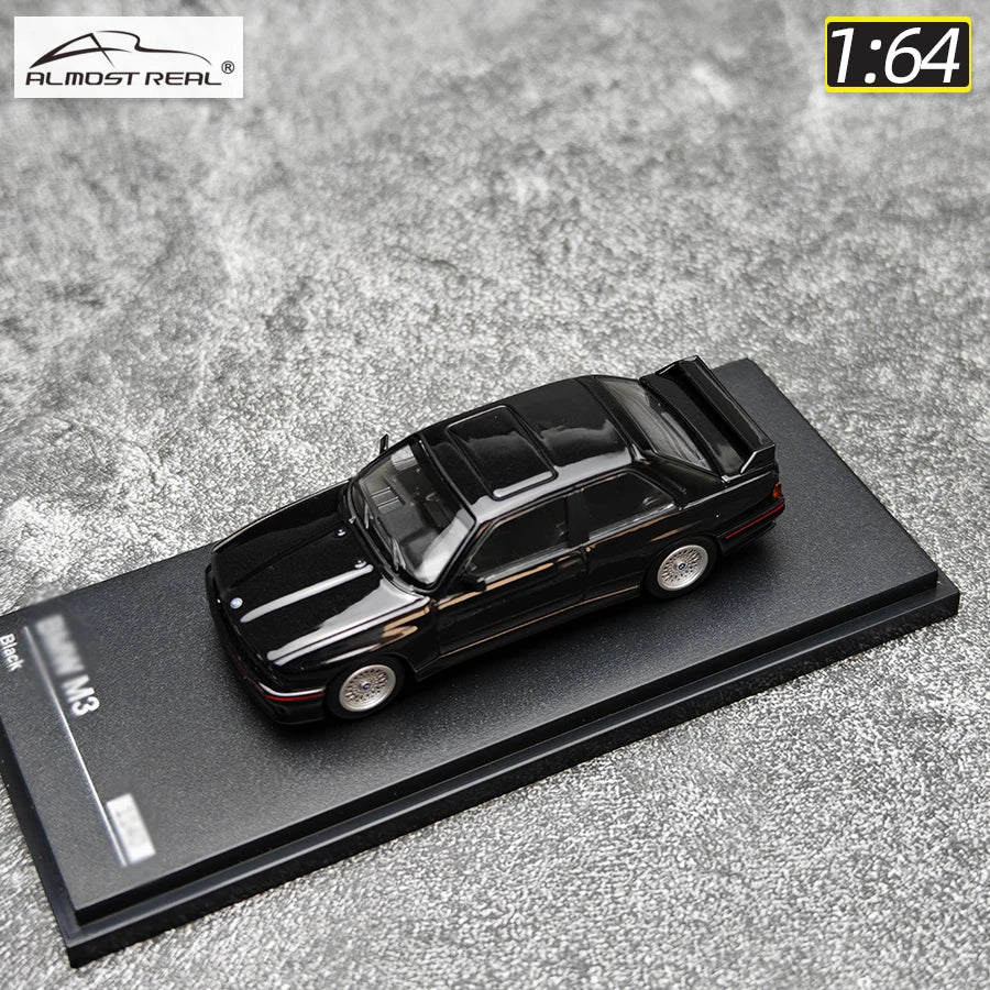 1:64 BMW M3 E30