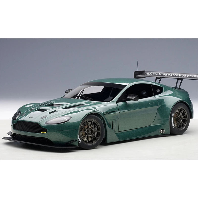 1:18 ASTON MARTIN VANTAGE V12 GT3 2013
