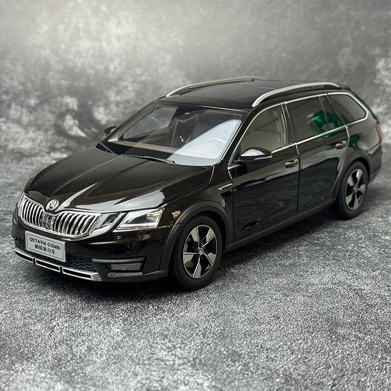 1:18 Skoda Octavia