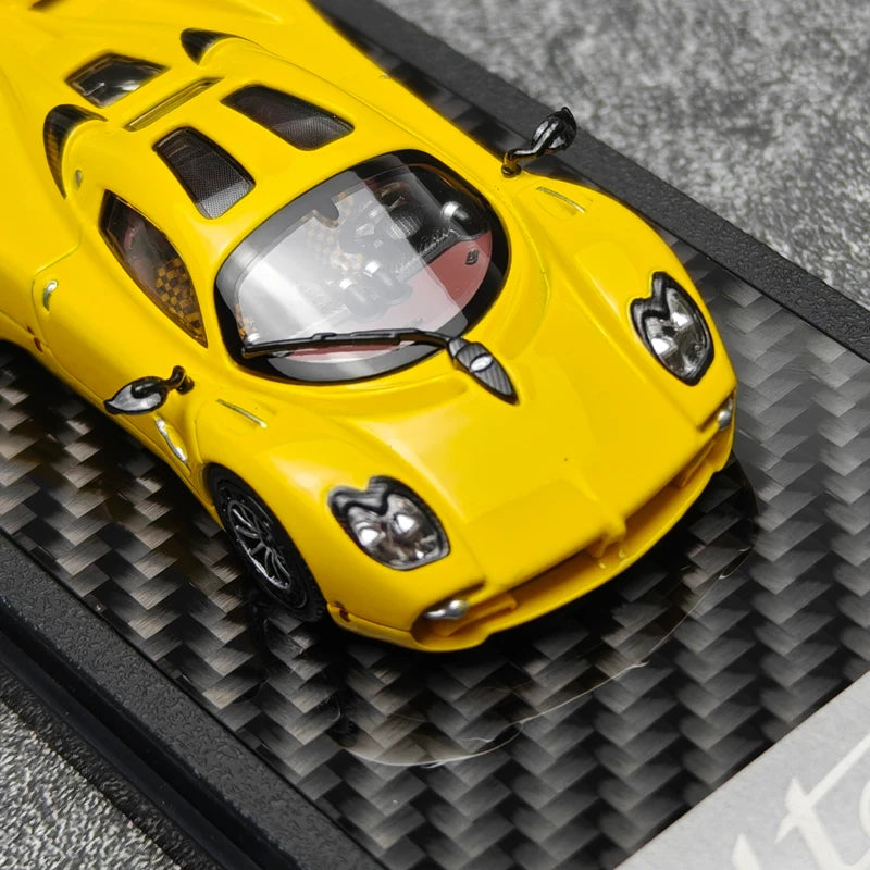 1:64 Pagani Utopia