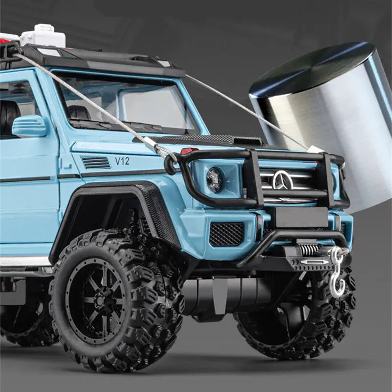 1:22 Mercedes-Benz G550