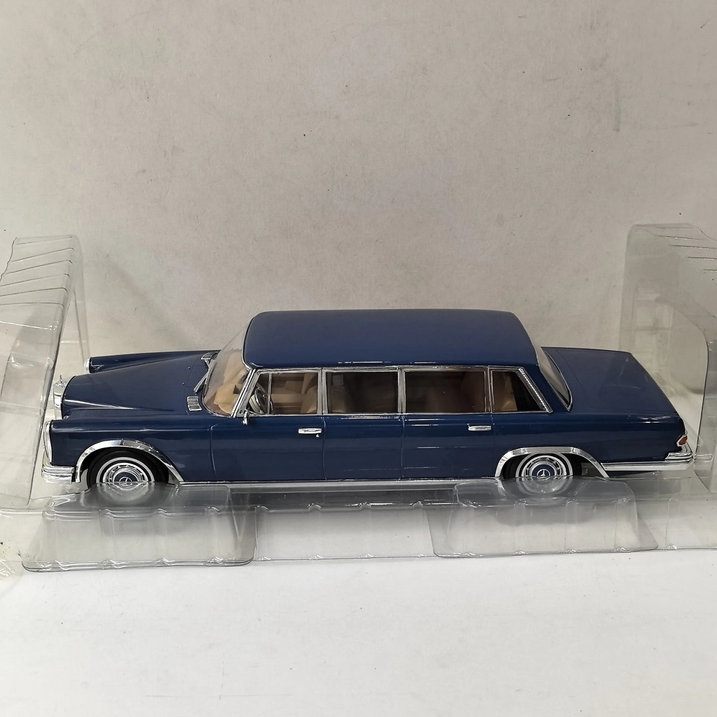 1:18 Mercedes-Benz 600 Extended