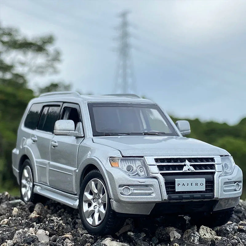 1:32 Mitsubishi PAJERO