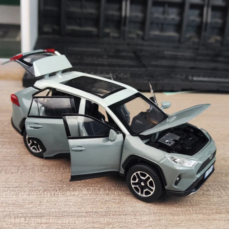 1:32 Toyota RAV4