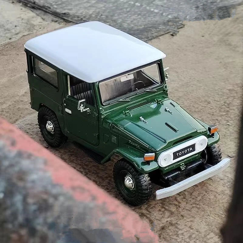 1:24 FJ CRUISER FJ40