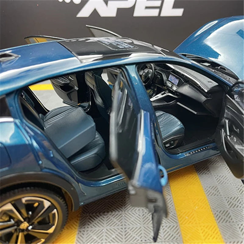 1:18 Peugeot 408X