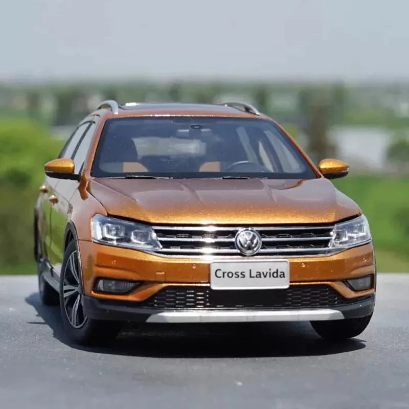1:18 Volkswagen Lavida Cross 2016