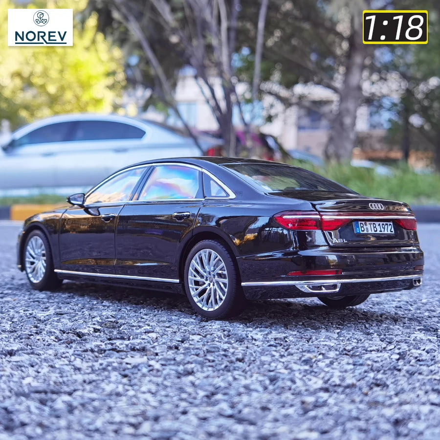 1:18 Audi A8L 2017