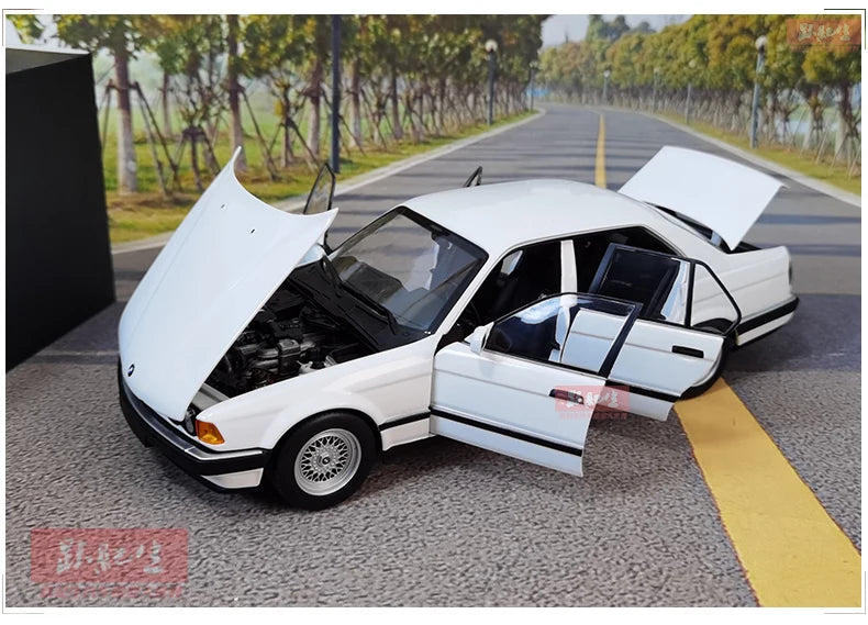 1:18 BMW 7 Series E32 730i 1986
